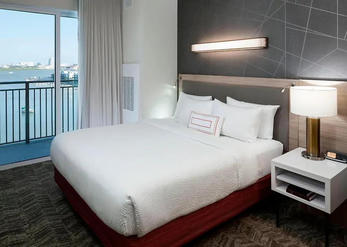 Hotel Springhill By Marriott Clearwater 3*