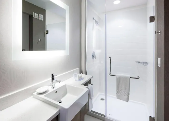 Hotel Springhill By Marriott Clearwater 3*